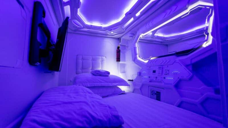 capsule hotel