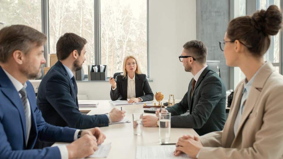 How to Choose an Israeli Law Firm When You Are Facing a Lawsuit